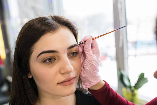 The Ultimate Guide to Brow Henna: What You Need to Know